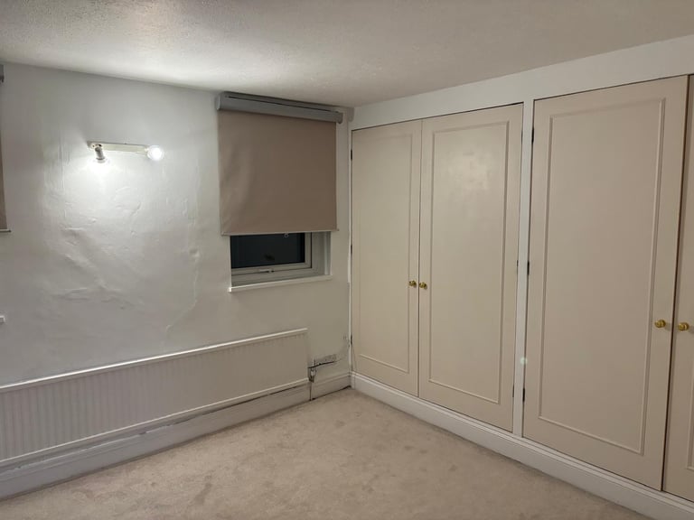 N20 3 BED HOUSE N20 and N11 New Southgate and Whetstone. Refurbished. Neutral Decor