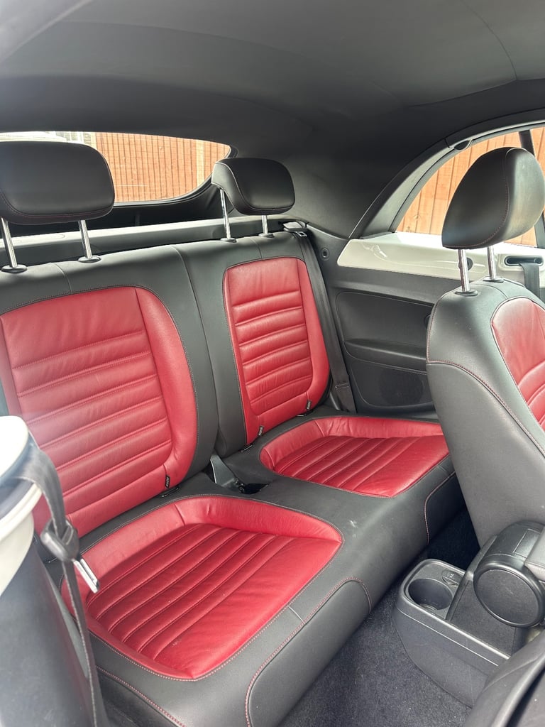 Volkswagen, BEETLE, Convertible, 2013, Manual, 1968 (cc), 2 doors