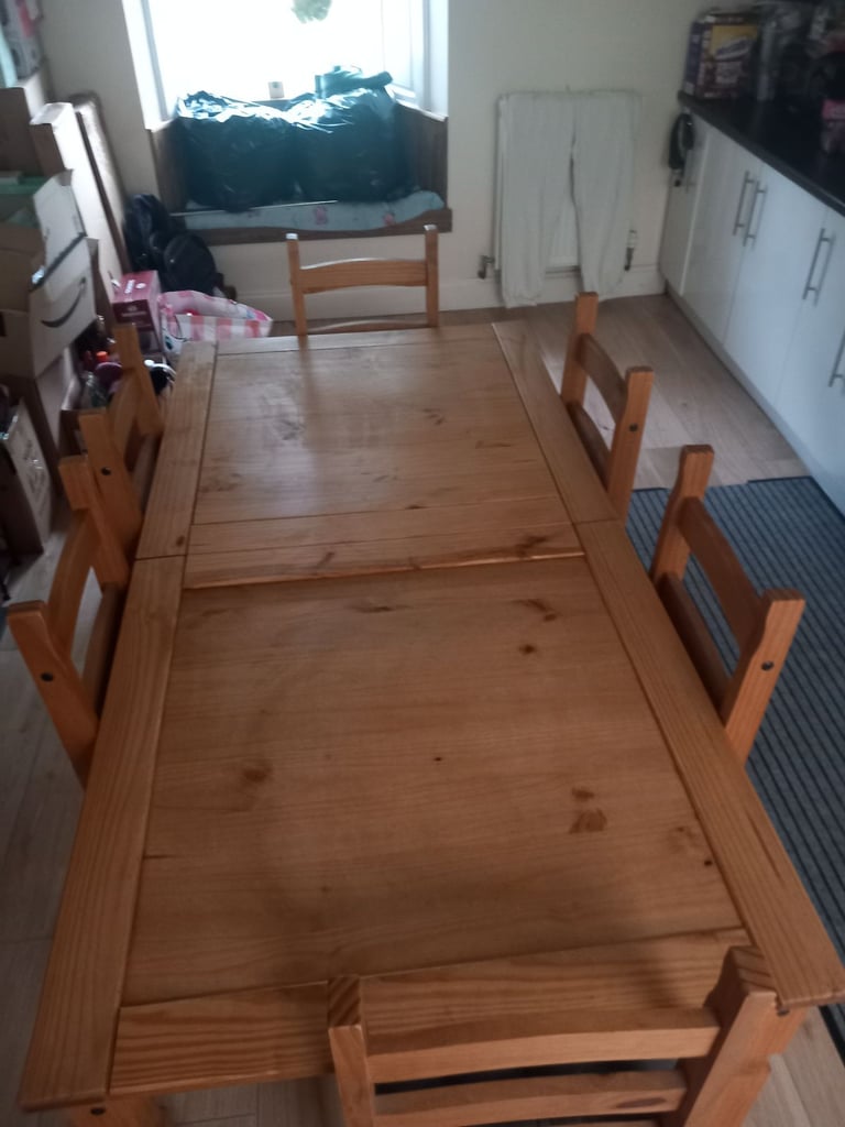 Dinning tables and chairs set 