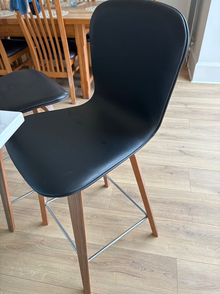 2 leather bar stools 