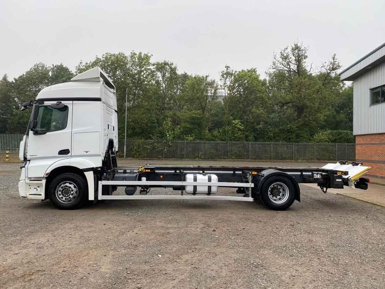 MERCEDES ACTROS 1824 *EURO 6* 4X2 DEMOUNT CHASSIS CAB 2018 - BV67 OUA
