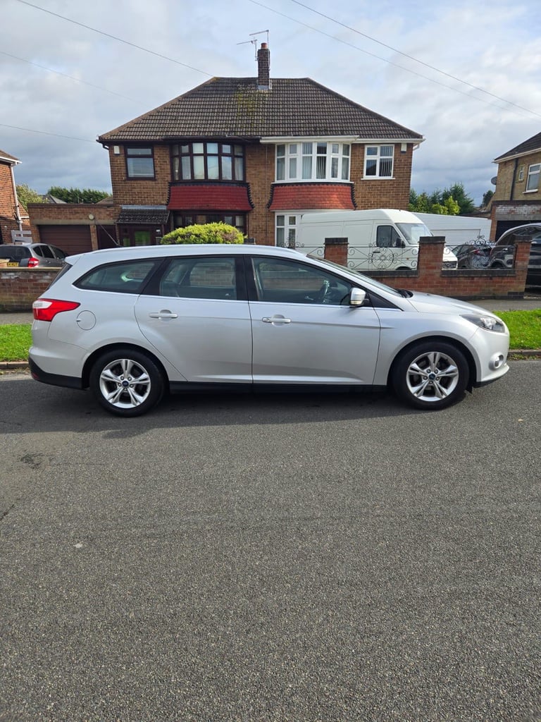 Ford, FOCUS, Estate, 2012, Automatic, 1596 (cc), 5 doors