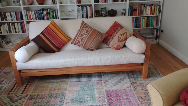 image for Futon Horizon three-seater solid oak bed settee