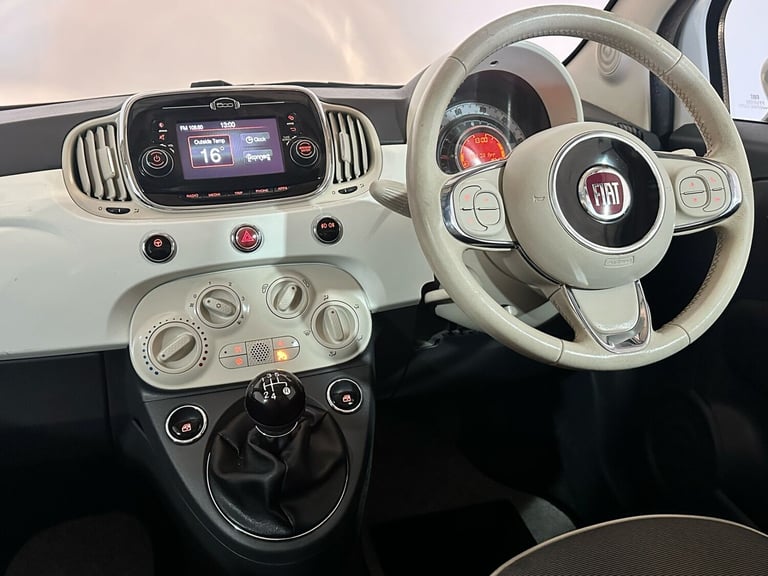 WHITE 2016 FIAT 500 LOUNGE 1.2 PETROL 3 DOOR HATCHBACK 1 PREVIOUS OWNER £20 TAX