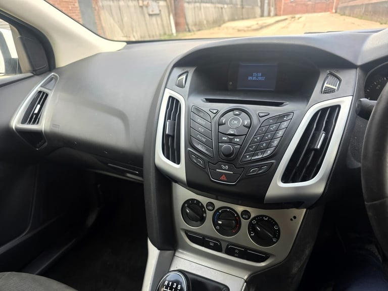 2012 Ford Focus 1.6 TDCi 115 Edge 5dr ESTATE Diesel Manual - Image 10