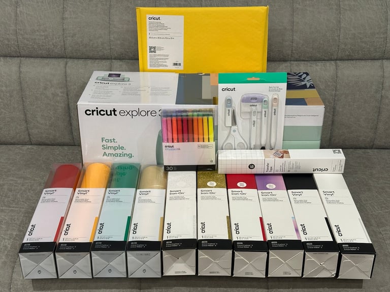 Cricut Explore 3 2025 Ultimate Bundle - Ultimate Crafting Kit - Brand New