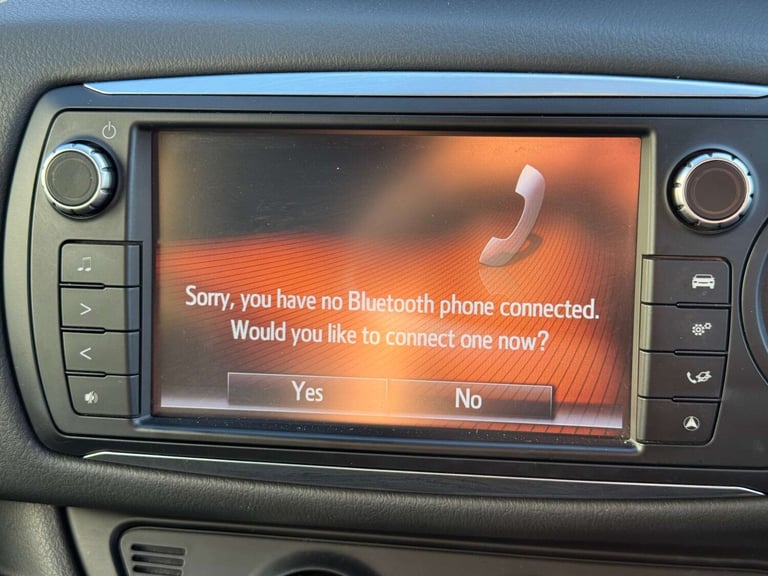 2017 Toyota Yaris 1.3 Yaris Design VVT-i 5dr - NATIONAL DELIVERY* Hatchback Petrol Manual