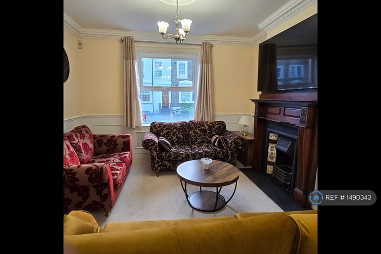 image for 3 bedroom house in Alpha Road, London, SE14 (3 bed) (#1490343)