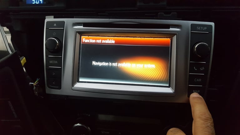 TOYOTA Auris/Yaris 2014-15 Radio/CD/GPS SYSTEM in full working order using buttons