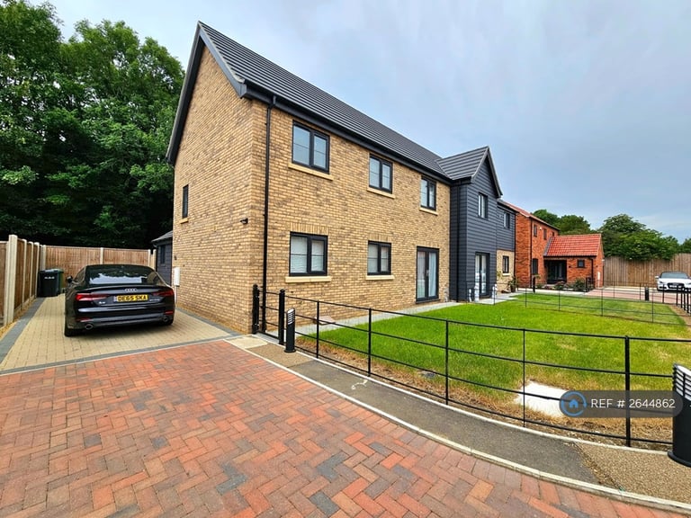 image for 3 bedroom house in Rolls Court, Alwalton, Peterborough, PE7 (3 bed) (#2644862)