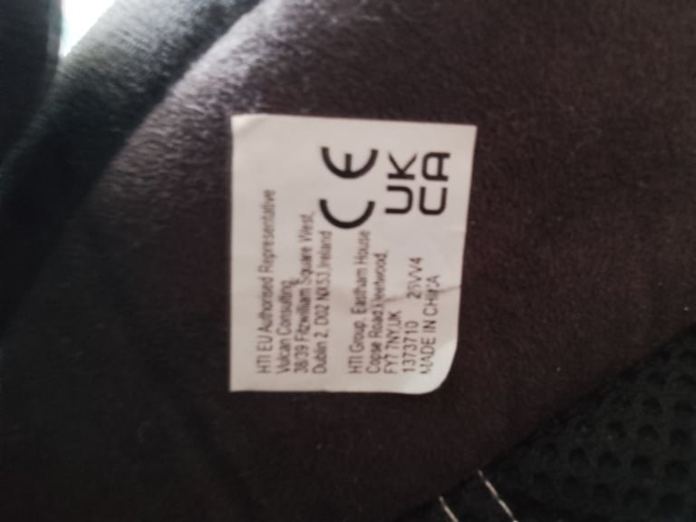 childs booster seat childs weight 15 to 36 KG