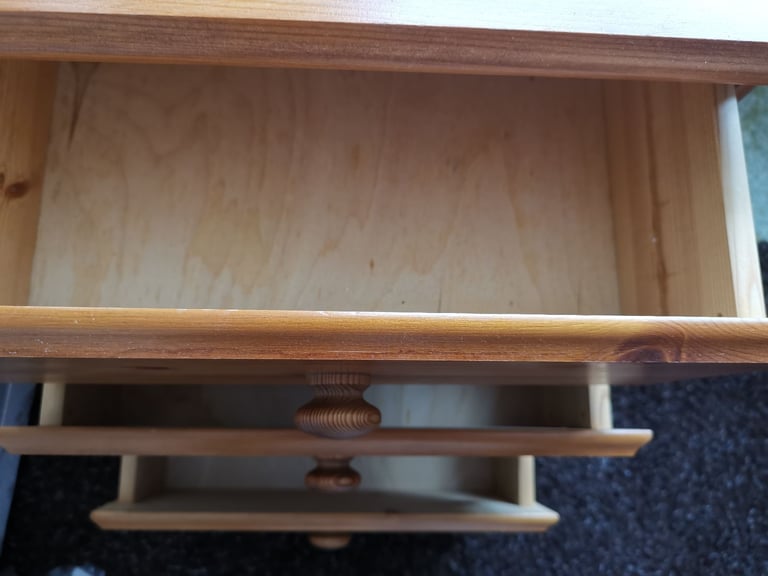 Bedside table