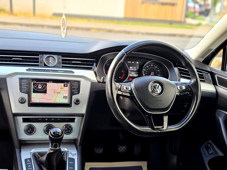 2017 VOLKSWAGEN PASSAT BLUEMOTION TECH NAV 2.0 TDI + EURO 6🔥
