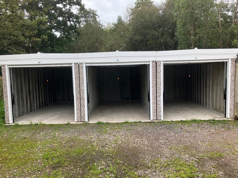 Garage for rent