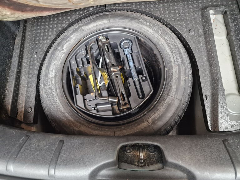 Citroen C3 2011, Full Service History, 2 keys