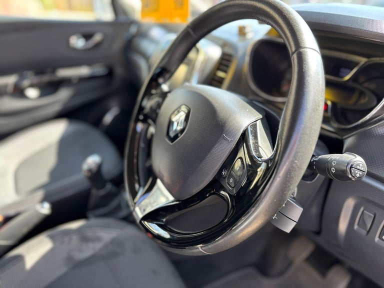 2016 Renault Captur 0.9 TCe ENERGY Dynamique Nav Euro 6 (s/s) 5dr HATCHBACK Petrol Manual