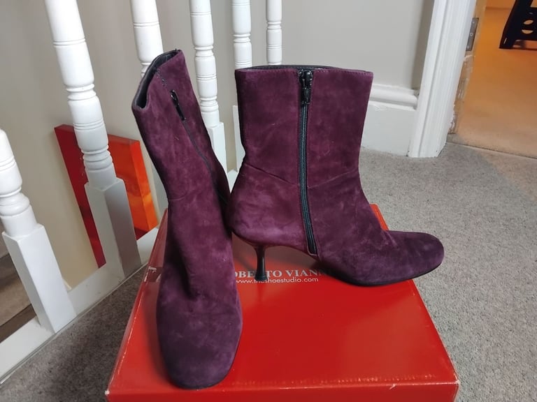 Ladies suede ankle boots.