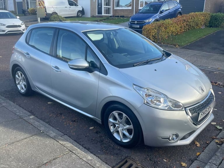 image for PEUGEOT 208 1.0 VTi PureTech Active 2015