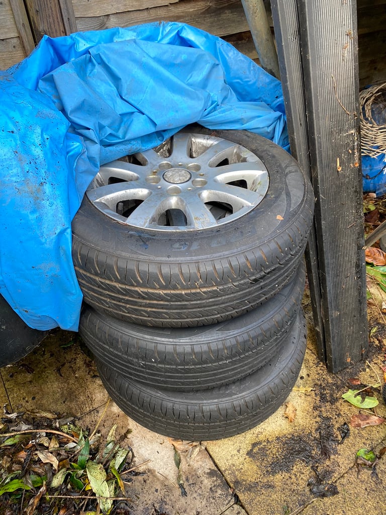 image for VW Touran 15” alloy wheels (post updated to FULL set)