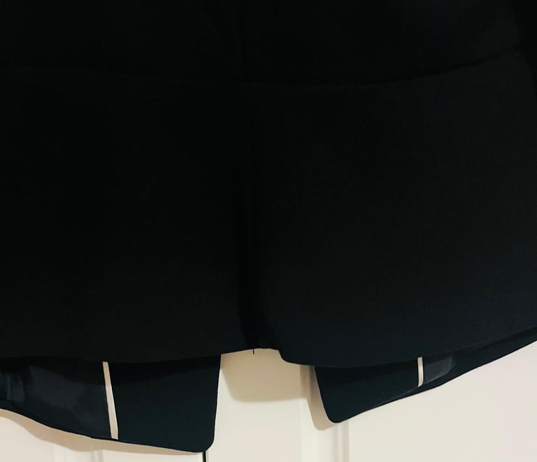 Brand New H&M Stylish and Elegant Women’s Blazer - UK Size 10.
