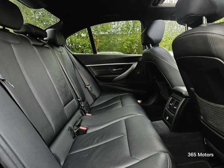 2018 BMW 3 Series 2.0 320i M Sport Shadow Edition Auto xDrive Euro 6 (s/s) 4dr SALOON Petrol Auto...
