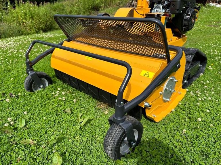RAPTOR X Pedestrian Track Flail mower * VIDEO * Key Start 13.5HP Briggs & Stratton Engine