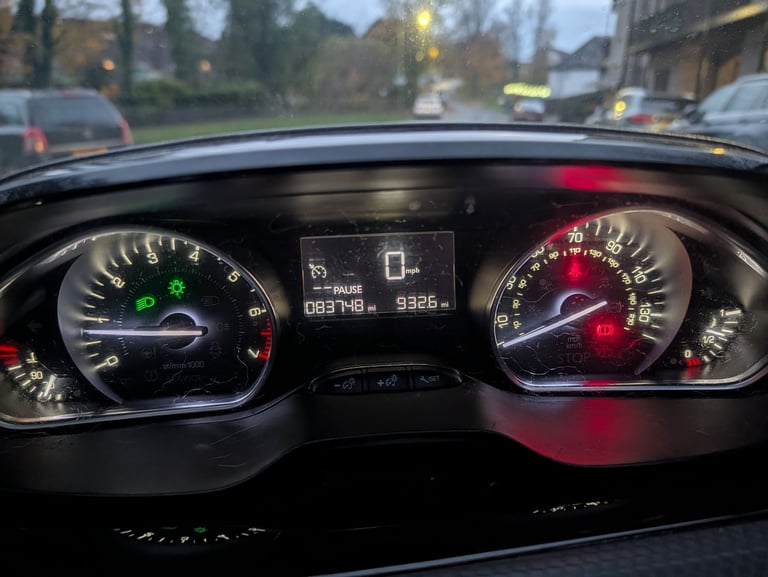 Peugeot, 208, Hatchback, 2016, Manual, 1199 (cc), 3 doors