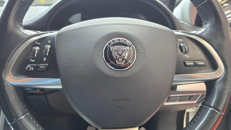  Jaguar XF 2.0I PORTFOLIO ULEZ FREE LOW MILEAGE  Petrol Automatic