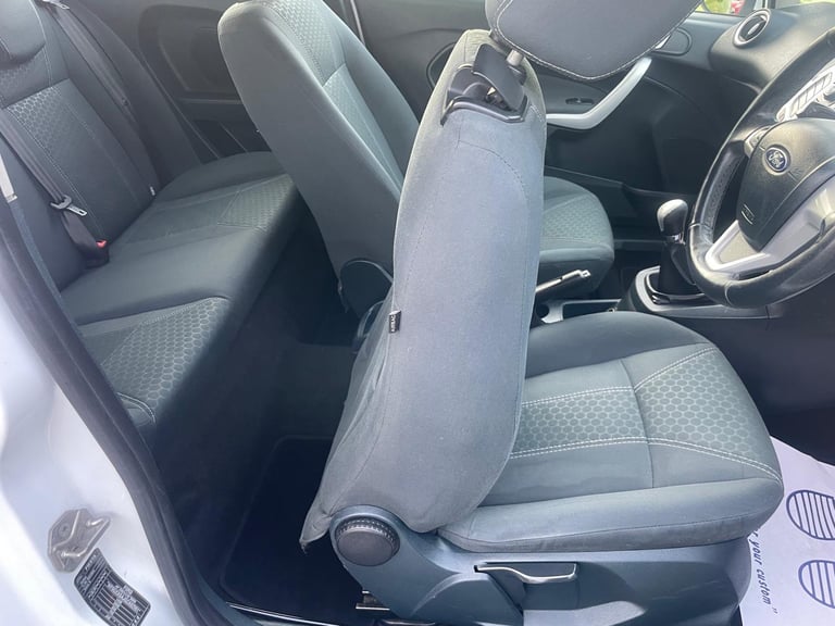 FORD FIESTA 1.2 ZETEC 12 REG WHITE 3 DOOR MOT FEBRUARY 24TH 2026 TAX £165 LOW INSURANCE 50+MPG
