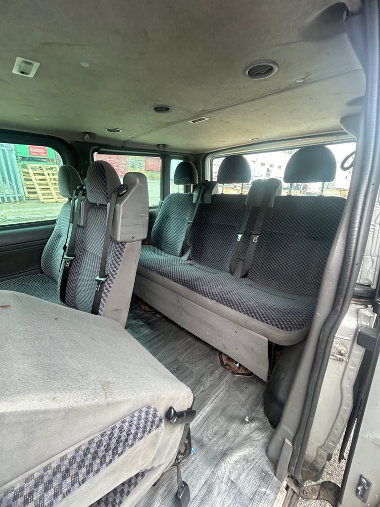 TRANSIT TOURNEO 9 SEATS MINIBUS