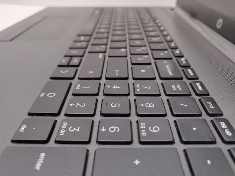 HP Windows 11 i5 1035G1 8gb 250gb SSD Fast Office Laptop 15.6-inch 10th Gen 250 G8