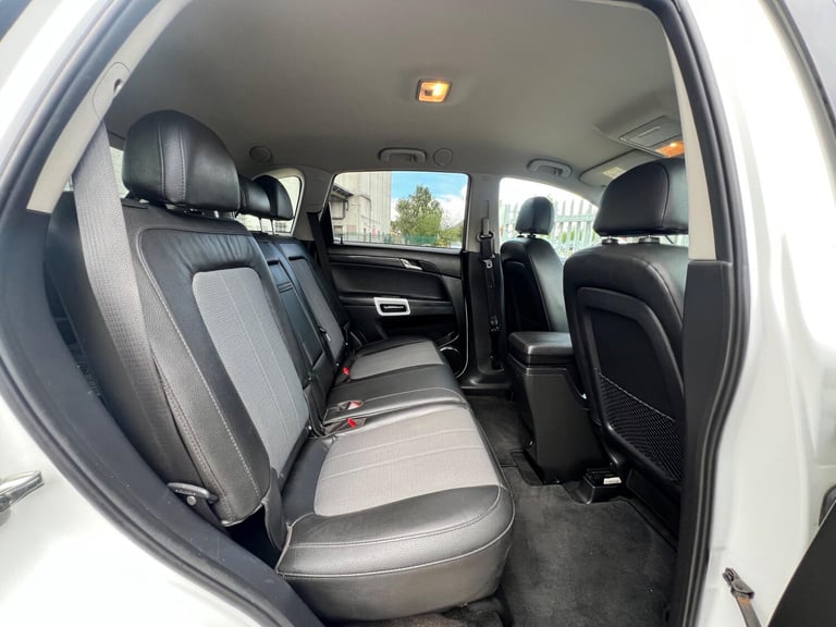 2013 Vauxhall Antara 2.4 Exclusiv 2WD Euro 5 5dr HATCHBACK Petrol Manual
