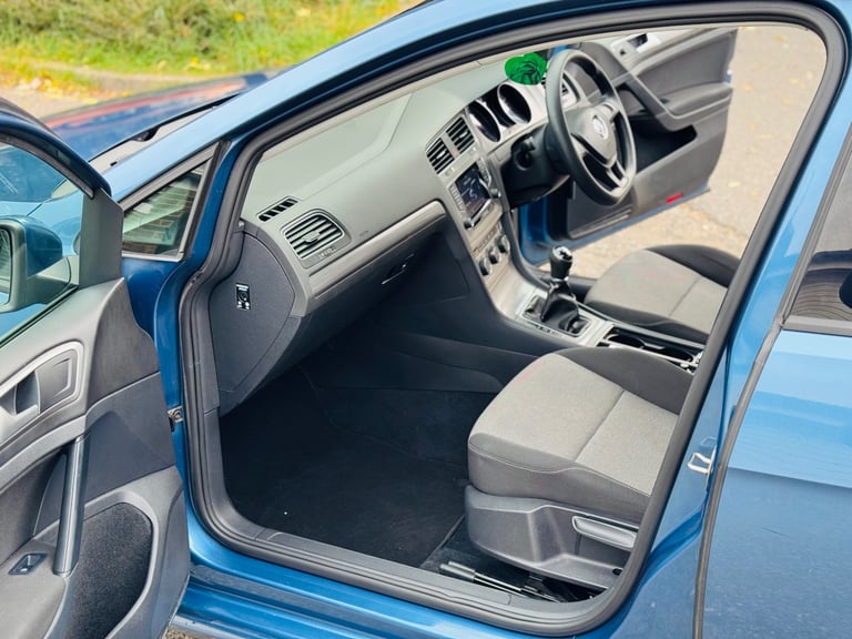 Volkswagen, GOLF, Hatchback, 2014, Manual, 1197 (cc), 5 doors