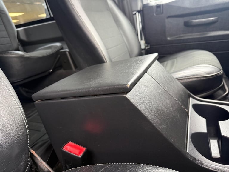 2025 Land Rover Defender 90 2.4 TDCi XS Station Wagon 4WD SWB Euro 4 3dr Diesel Manual