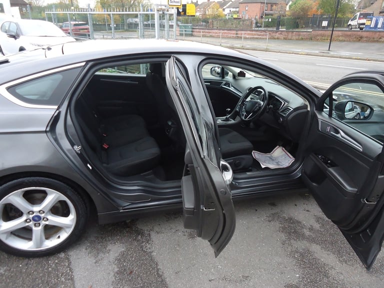 2016 Ford Mondeo 2.0 TDCi Titanium 5dr HATCHBACK Diesel Manual