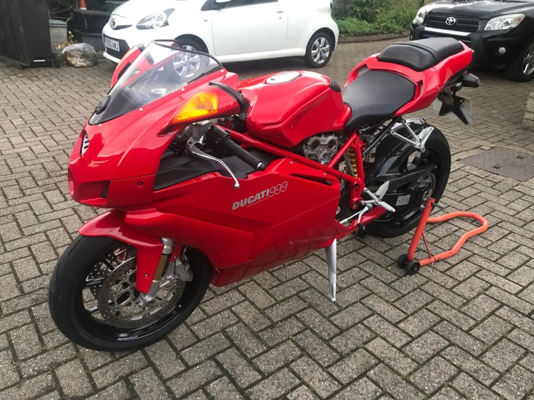 image for Selling  my Ducati 2005 999 BIPOSTA RED FRAME DEEP SUMP RARE MODEL