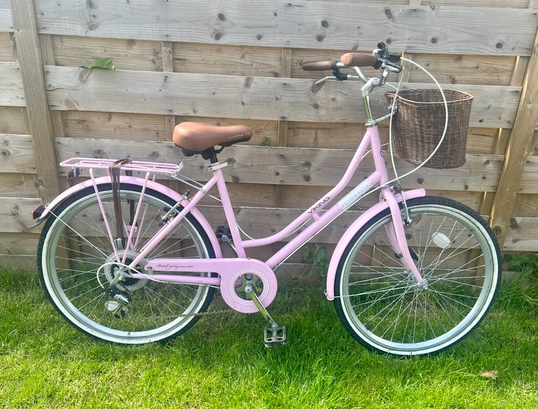 Ladies traditional style bike 16” frame £70