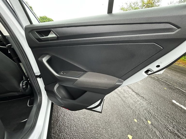 2018 Volkswagen T-Roc 1.6 TDI SE SUV 5dr Diesel Manual Euro 6 (s/s) (115 ps) HATCHBACK Diesel Manual