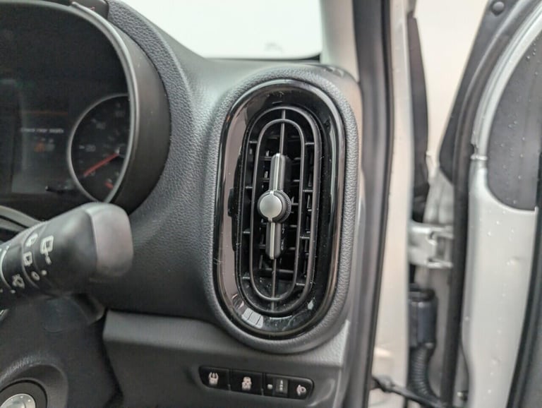 2022 Kia Picanto 1.0 DPi 2 Hatchback 5dr Petrol AMT Euro 6 (s/s) (66 bhp) BRAKE ASSIST+TINTE HATC...