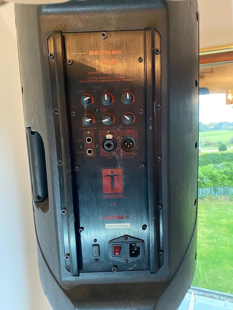  2x REDMAN Stereo Speakers and stands 300w + 100w