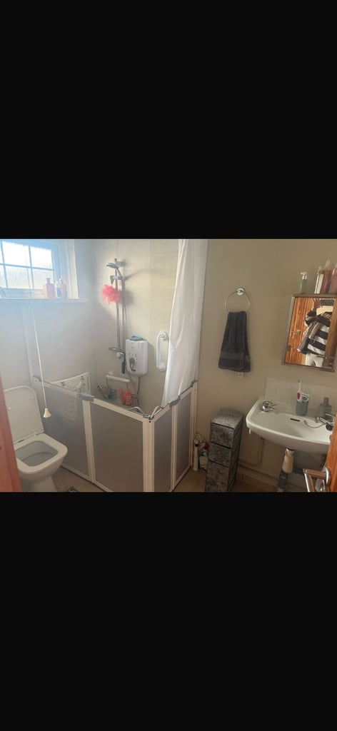 2 bed end terrace bungalow for rent