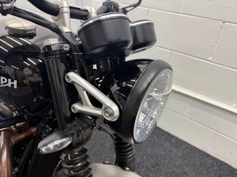 2021 Triumph Speed Twin ** Lovely Condition - Full Service History - Warranty **