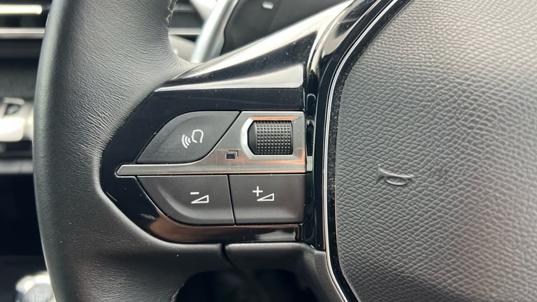 2022 Peugeot 3008 1.6 Hybrid 225 Allure Premium 5dr e-EAT8 HATCHBACK PETROL/ELECTRIC Automatic