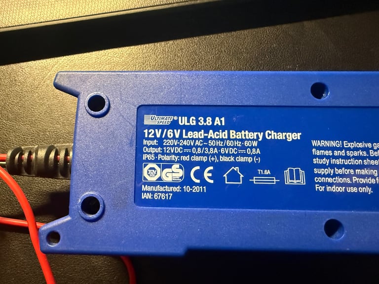 Ultimate Speed ULGD 3.8 A1 12V/6V Lead Acid Battery Charger - FULLY WORKING