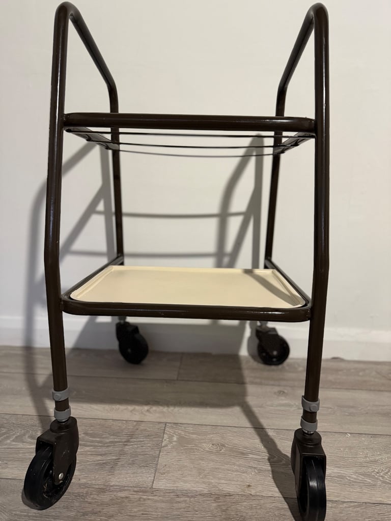 Walker’s trolley / serving trolley