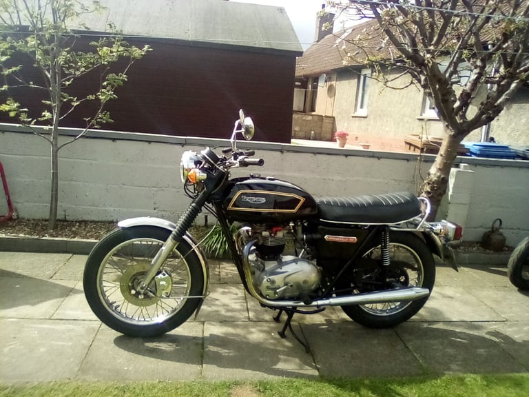Triumph bonnieville t140v moo