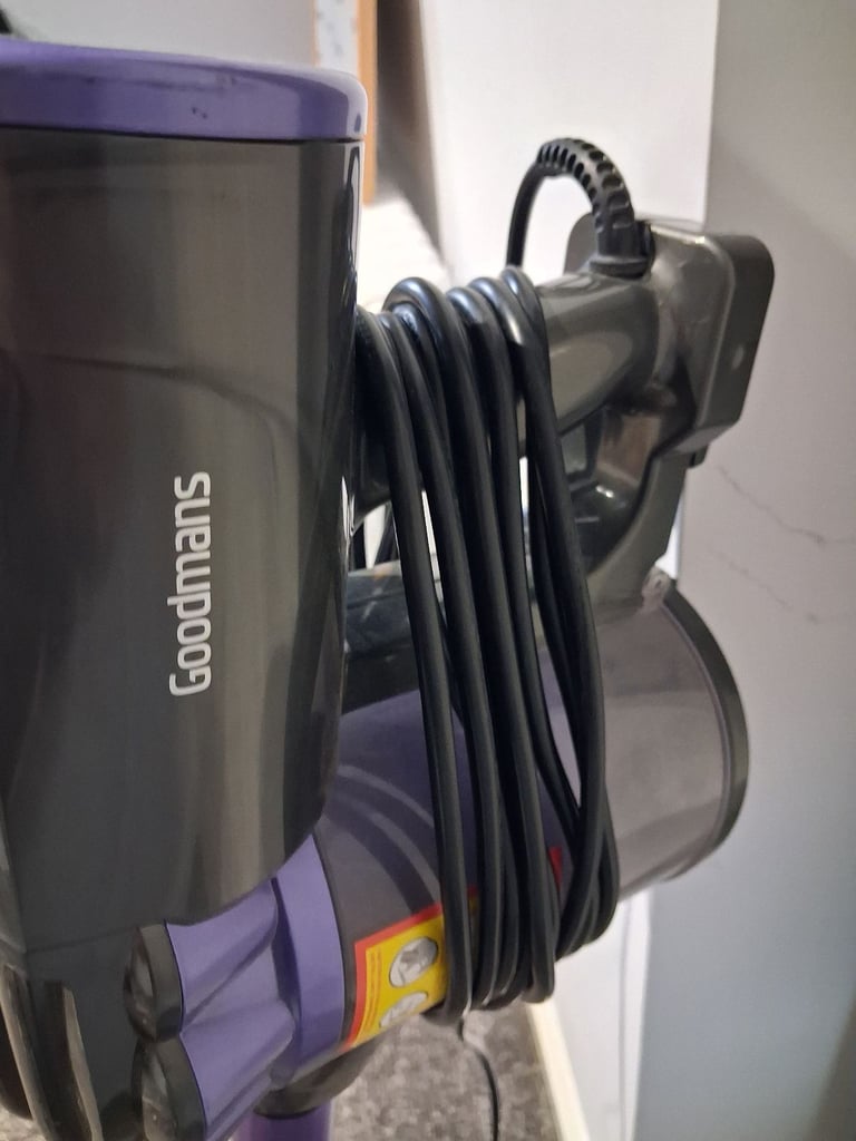 Lightweight handheld hover £20