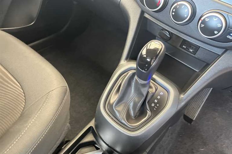 2019 Hyundai i10 1.2 SE Hatchback 5dr Petrol Auto Euro 6 (87 ps) Hatchback Petrol Automatic
