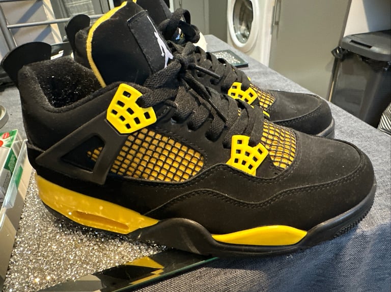 image for Nike air Jordan 4 black size 8.5 