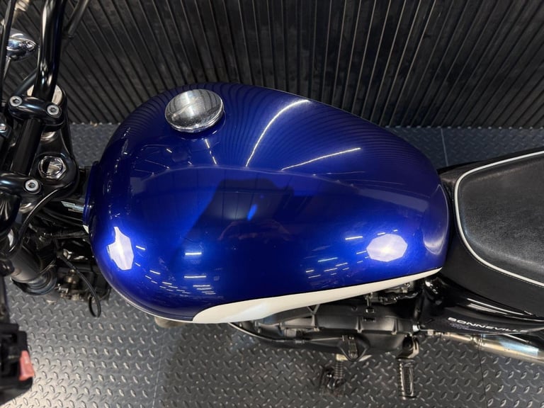 2015 Triumph Bonneville Newchurch 865